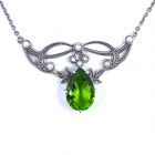 Collier mit imit. Tropfen Peridot + Perlchen + Markasit