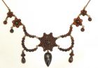gr. Collier mit Rosetten +Tropfen