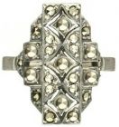 Rechteckiger Ring mit Markasiten im Art-Deco-Stil