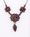 Lovely Vintage garnet flower necklace