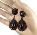 Big garnet drop earrings w/14ctgold studs
