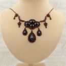 Impressive Vintage garnet necklace in Victorian style