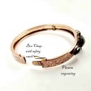 #Vintage garnet bangle with an oval center stone