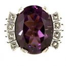 Grosser Ring mit  imit. oval Amethyst + Markasit